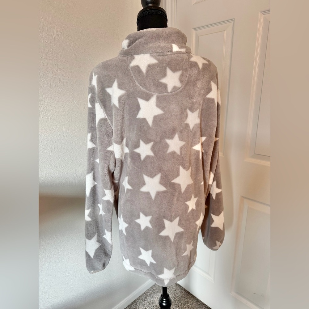 Gray Star Pattern Fleece Pullover - image 4